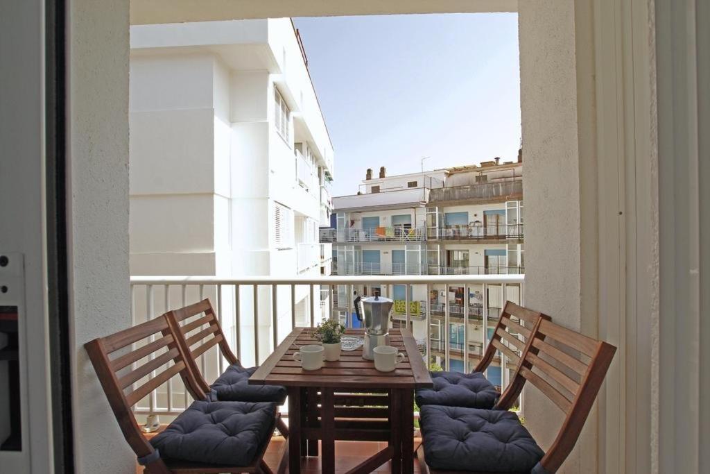 Warm Sands Apartment By Hello Homes Sitges Zewnętrze zdjęcie
